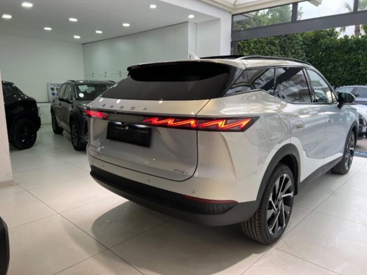 Omoda Omoda 7 SHS-P 1.5 tgdi phev Premium (16)