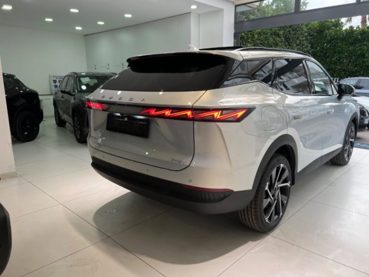 Omoda Omoda 7 SHS-P 1.5 tgdi phev Premium (18)