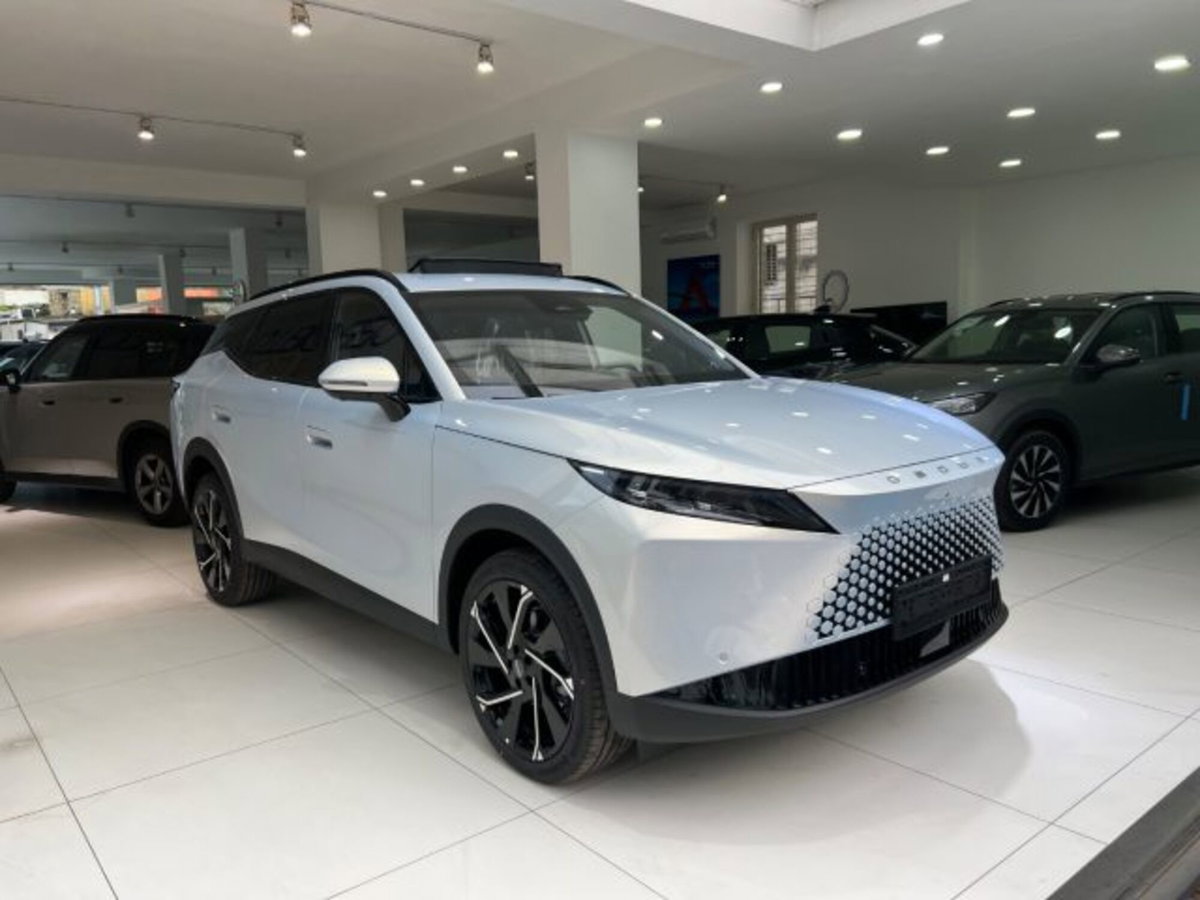 Omoda Omoda 7 SHS-P 1.5 tgdi phev Premium (4)