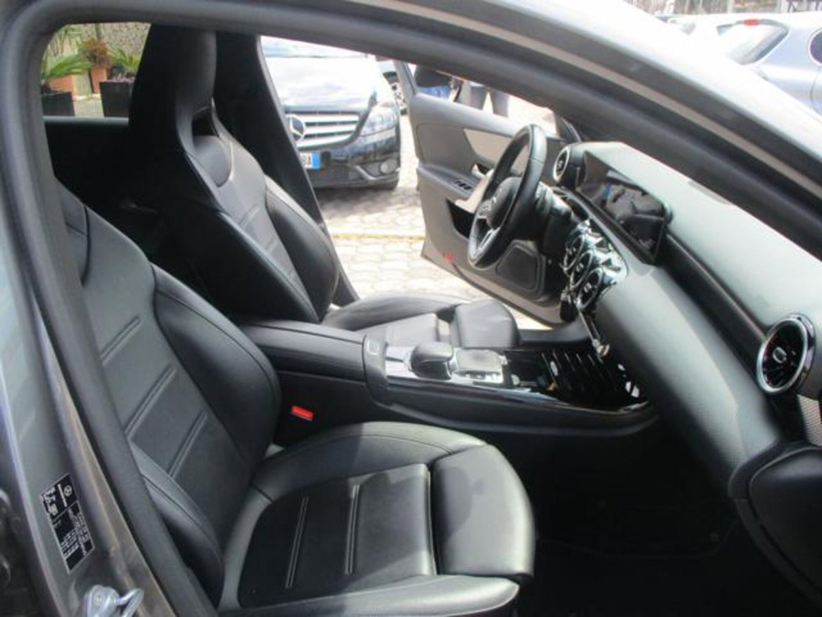 Mercedes-Benz Classe A Sedan 180 d Automatic 4p. Executive (10)