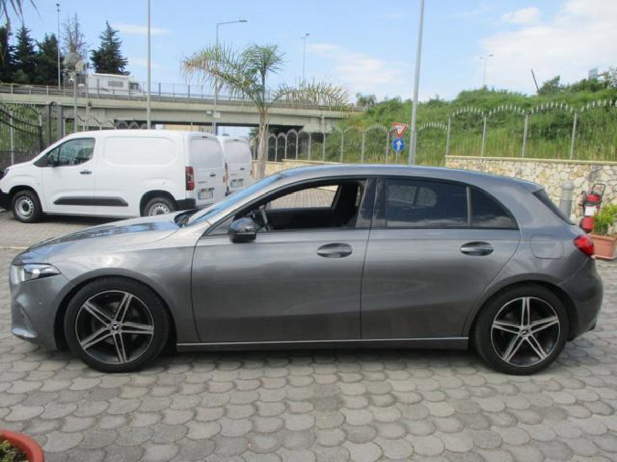 Mercedes-Benz Classe A Sedan 180 d Automatic 4p. Executive (4)
