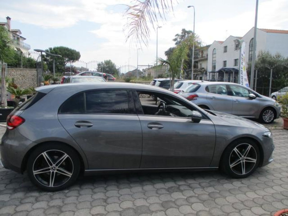 Mercedes-Benz Classe A Sedan 180 d Automatic 4p. Executive (5)