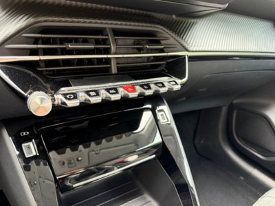 Peugeot 208 1.2 puretech Active s&s 75cv (12)