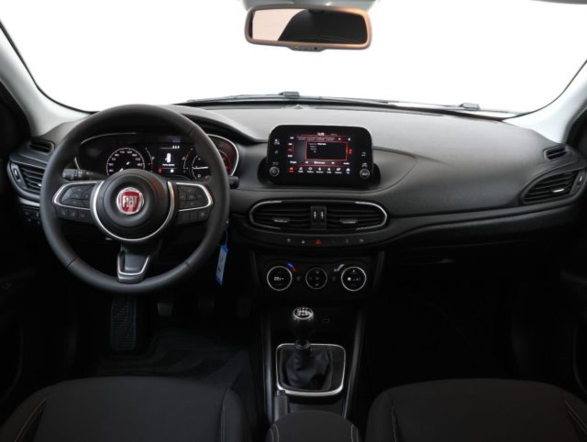 Fiat Tipo Station Wagon Tipo SW 1.6 mjt (Red) s&s 130cv (13)