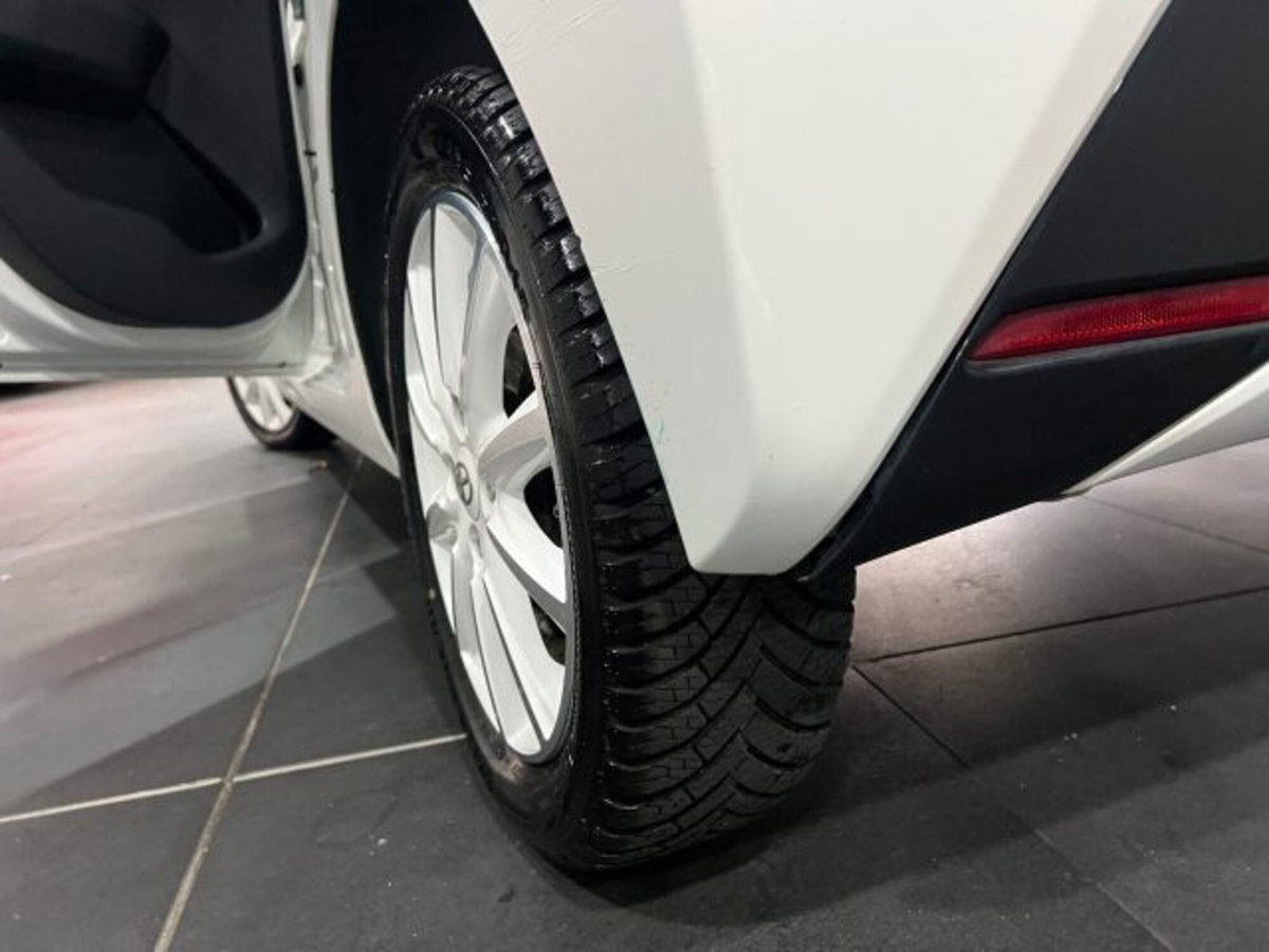 Toyota Aygo 1.0 VVT-i 69 CV 5 porte x-play (14)
