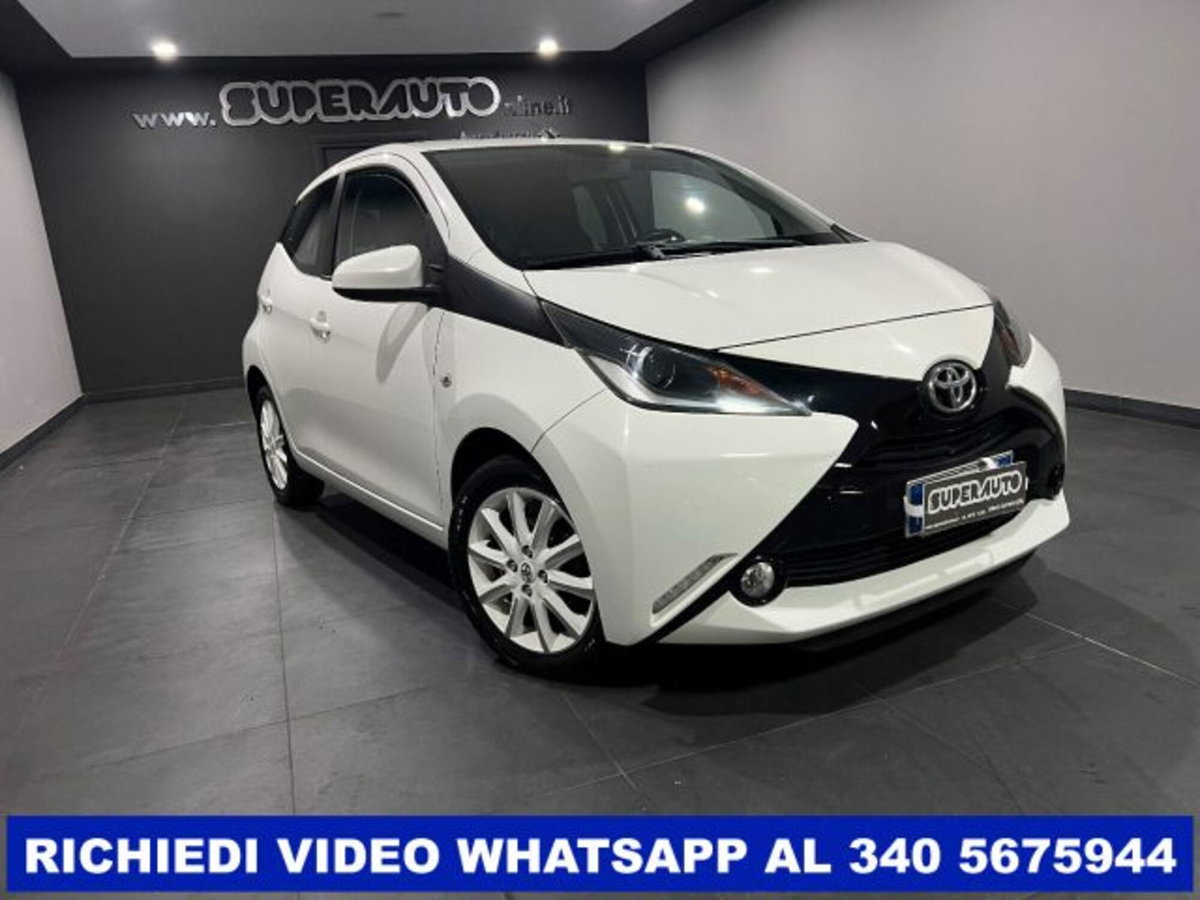 Toyota Aygo 1.0 VVT-i 69 CV 5 porte x-play (2)