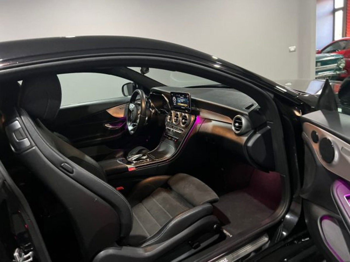 Mercedes-Benz Classe C Coupé 220 d Auto 4Matic Coupé Sport (10)