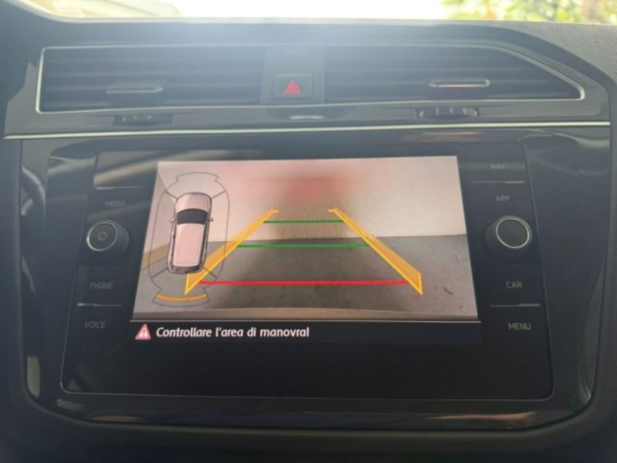 Volkswagen Tiguan 2.0 TDI SCR Business BlueMotion Technology (14)