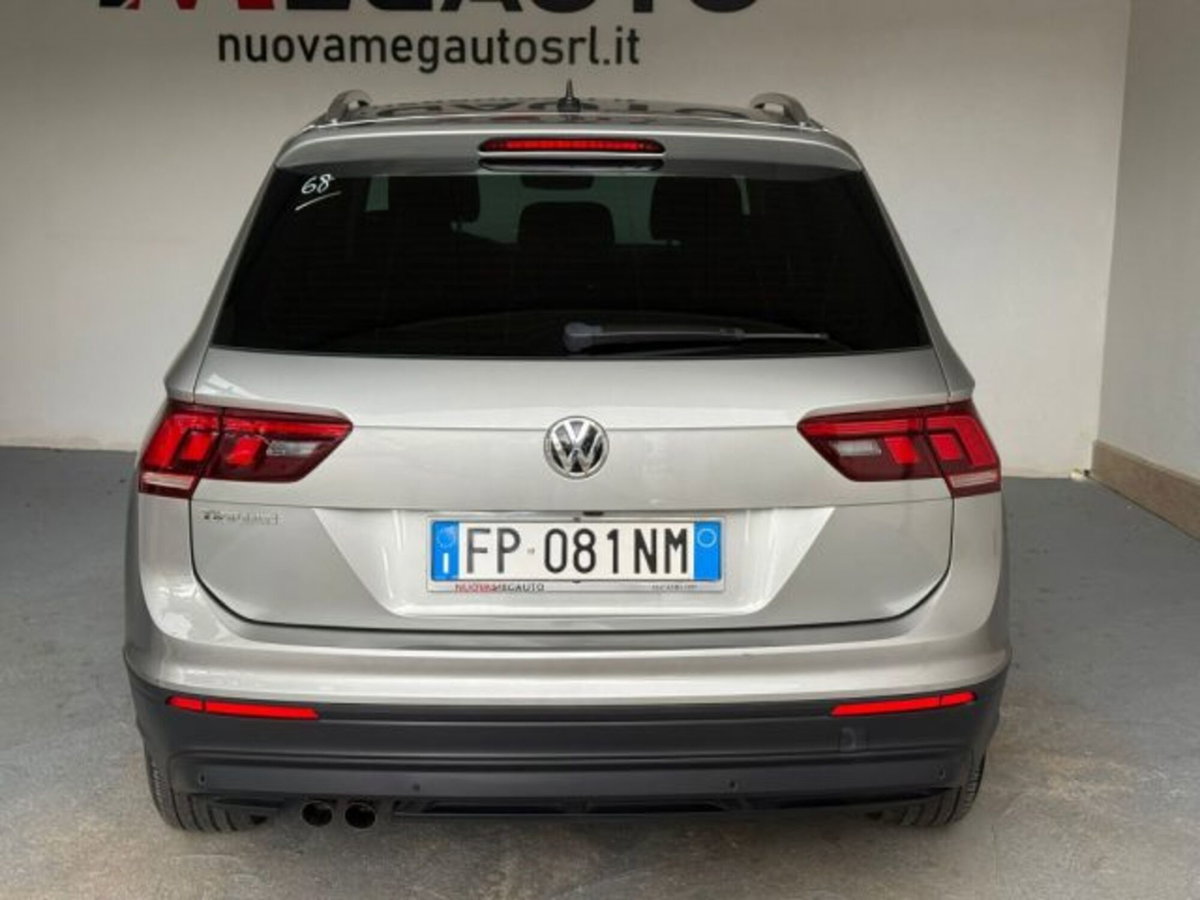 Volkswagen Tiguan 2.0 TDI SCR Business BlueMotion Technology (16)