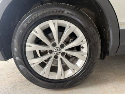 Volkswagen Tiguan 2.0 TDI SCR Business BlueMotion Technology (20)