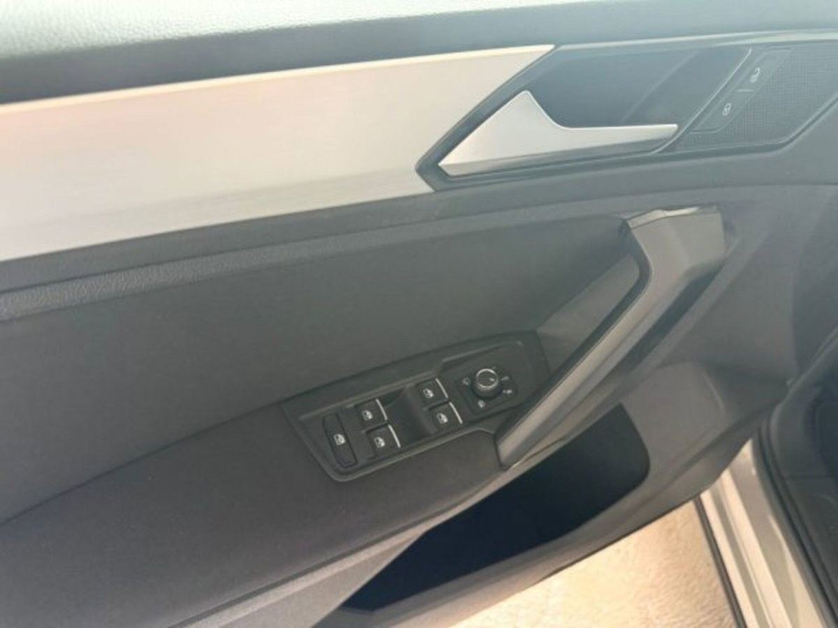 Volkswagen Tiguan 2.0 TDI SCR Business BlueMotion Technology (6)