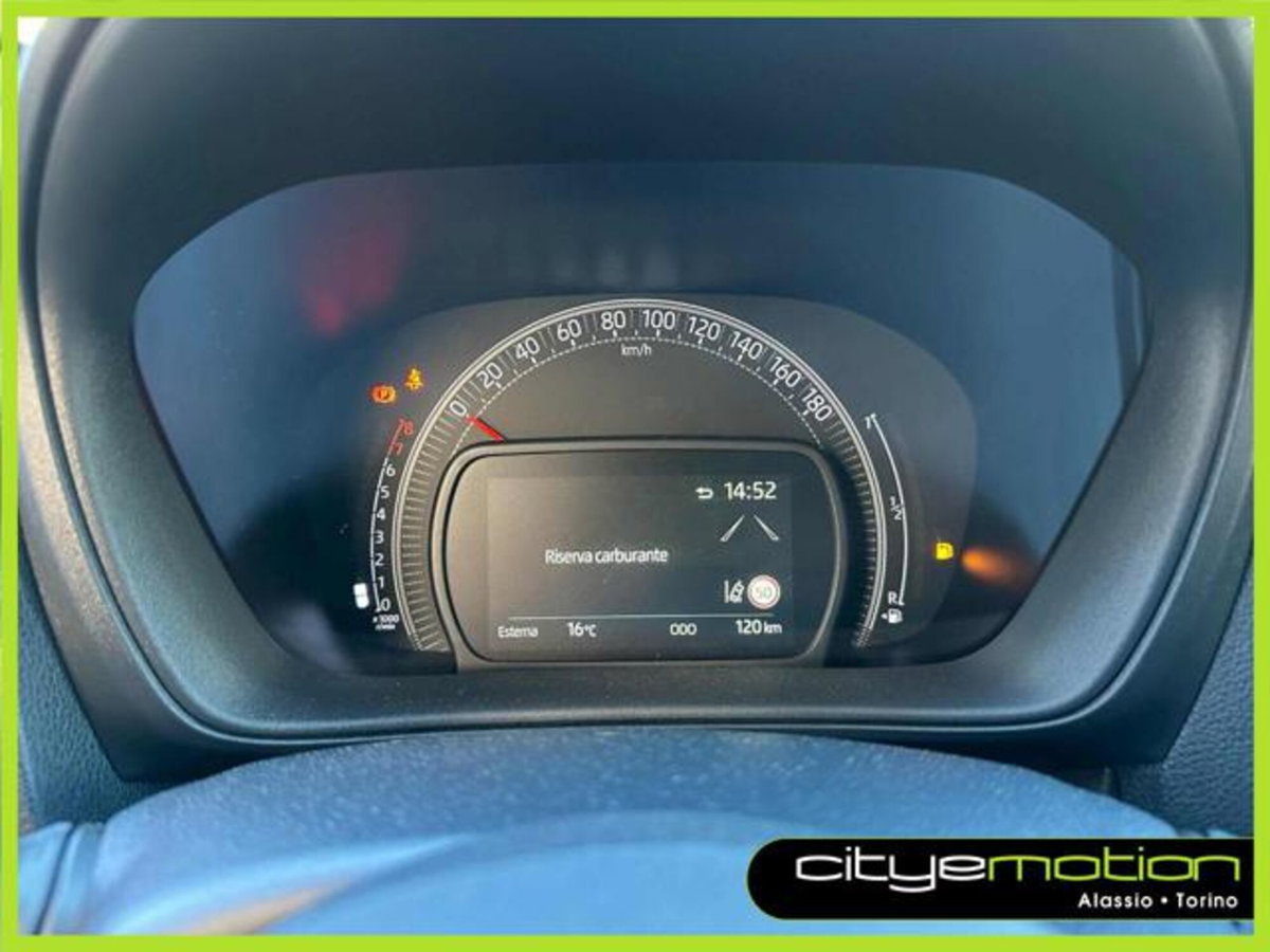 Toyota Aygo X 1.0 VVT-i 72 CV 5 porte Limited Air (10)