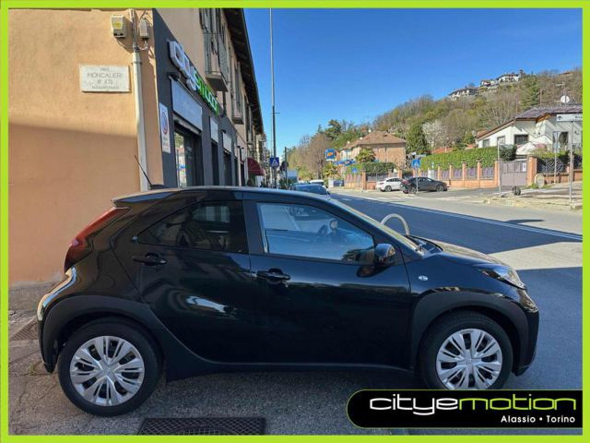 Toyota Aygo X 1.0 VVT-i 72 CV 5 porte Limited Air (5)