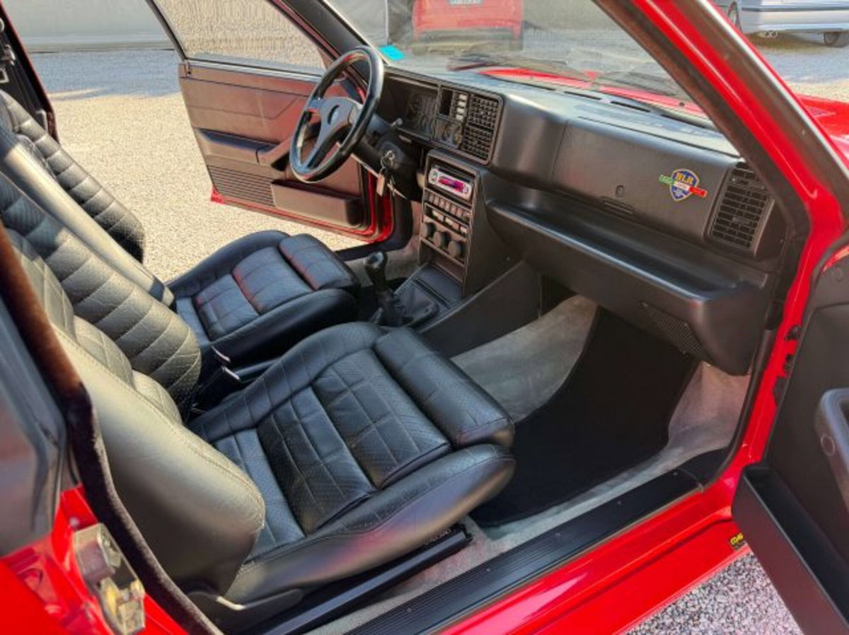 Lancia Delta turbo 16V HF integrale (12)