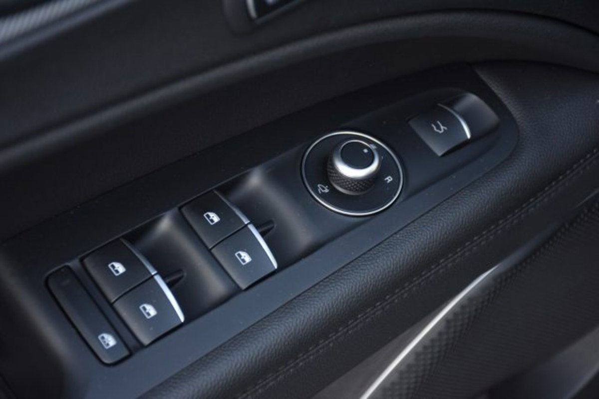 Alfa Romeo Stelvio Stelvio 2.0 Turbo 280 CV AT8 Q4 Veloce (19)