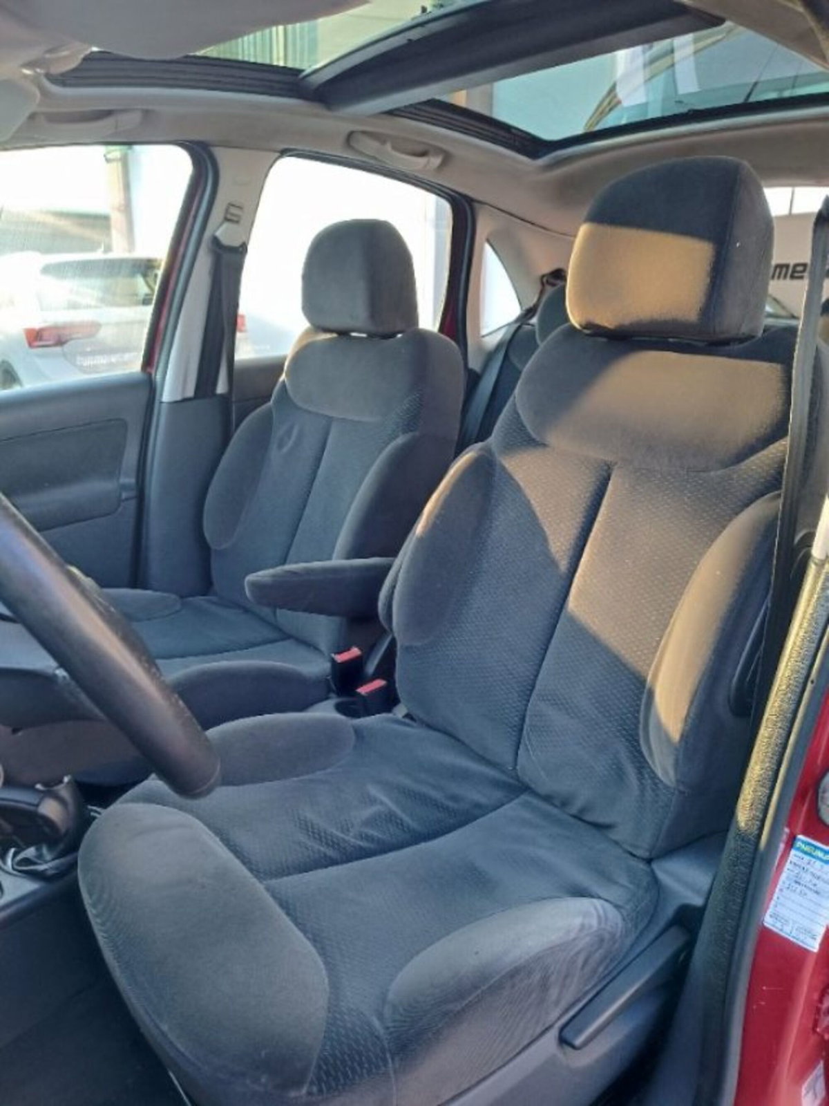 Citroen C3 1.4 16V Cashmere (11)