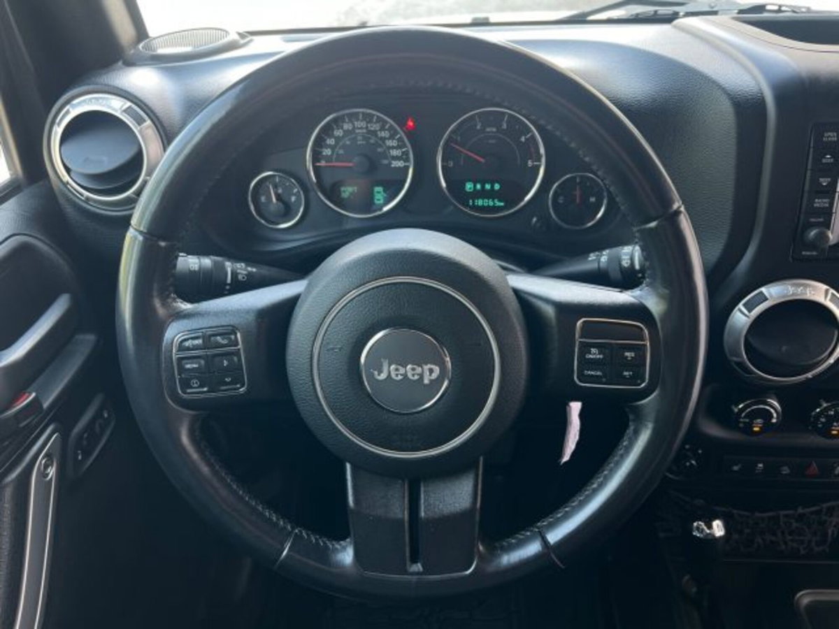 Jeep Wrangler 2.8 CRD DPF Sahara Auto (12)