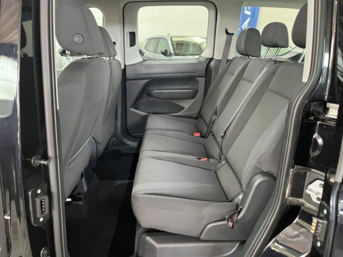 Ford Tourneo Connect 2.0 EcoBlue 102 CV Plus (11)