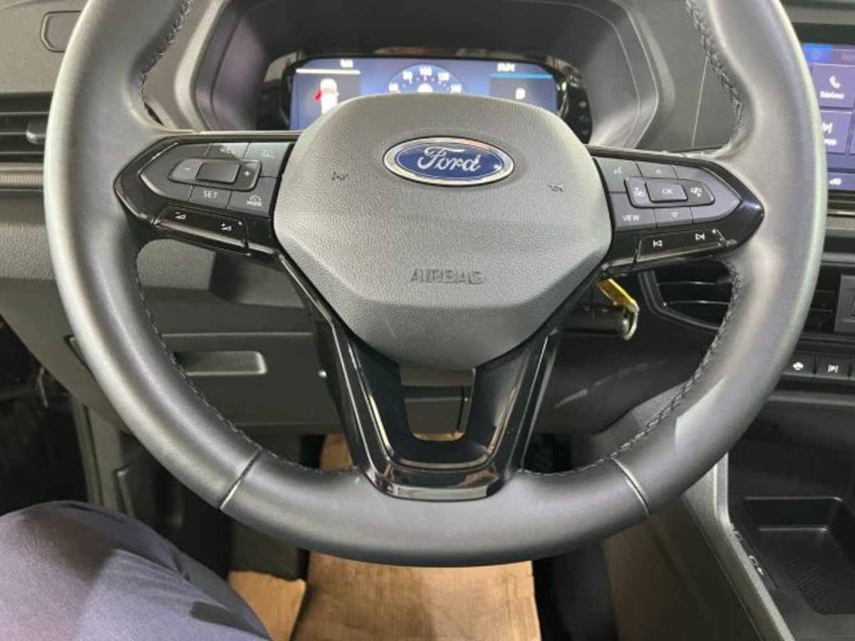 Ford Tourneo Connect 2.0 EcoBlue 102 CV Plus (16)