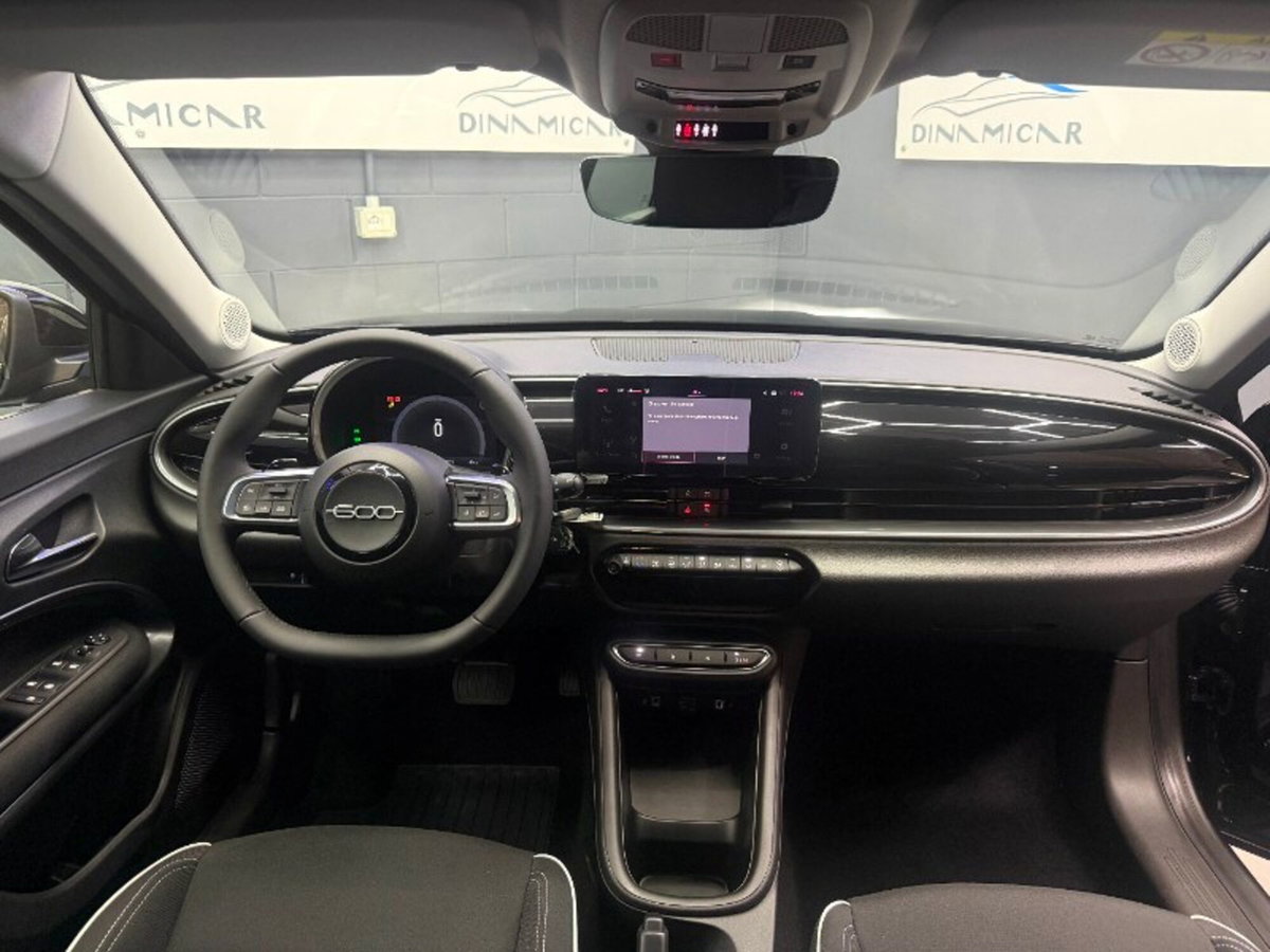 Fiat 600 1.2 hybrid Pop 110cv auto (10)