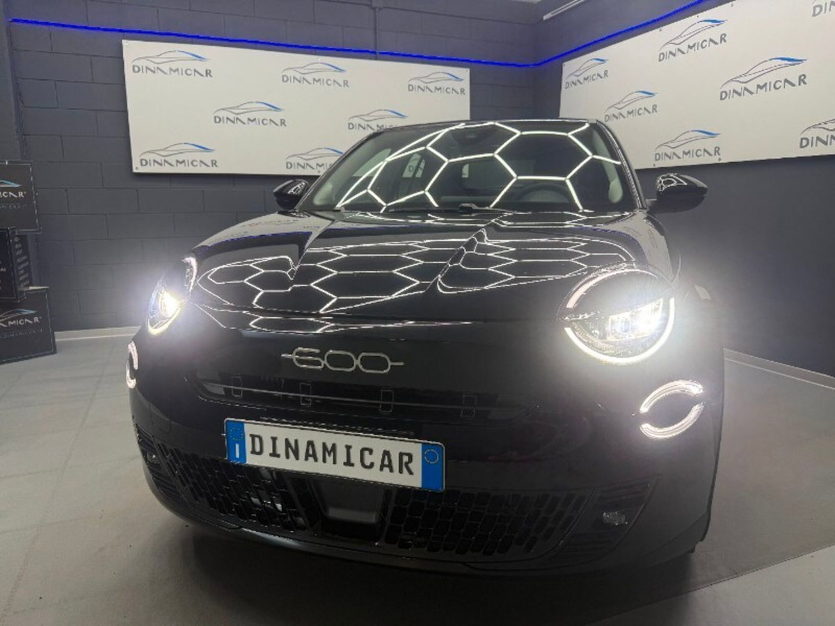 Fiat 600 1.2 hybrid Pop 110cv auto (4)