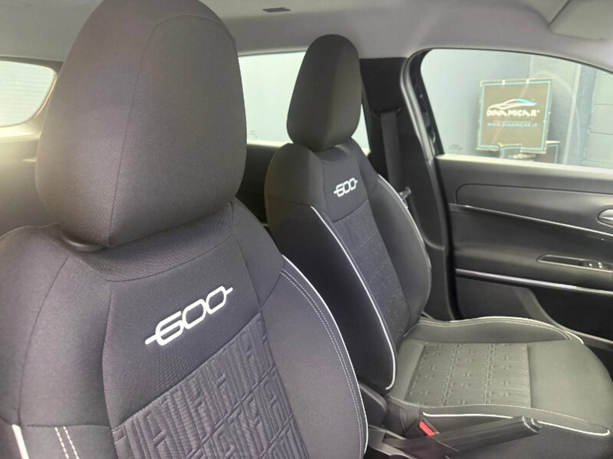 Fiat 600 1.2 hybrid Pop 110cv auto (9)