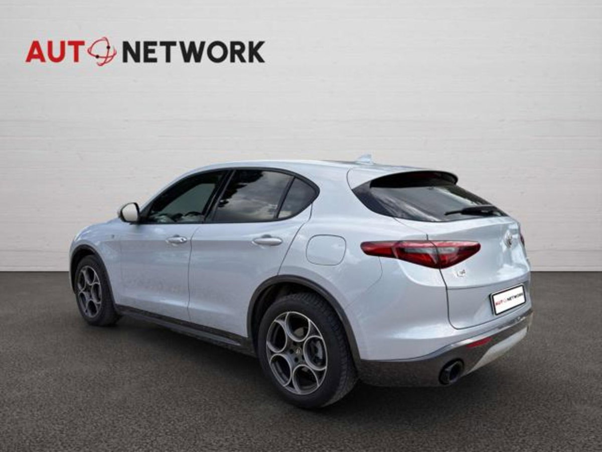 Alfa Romeo Stelvio Stelvio 2.2 Turbodiesel 210 CV AT8 Q4 Ti (2)