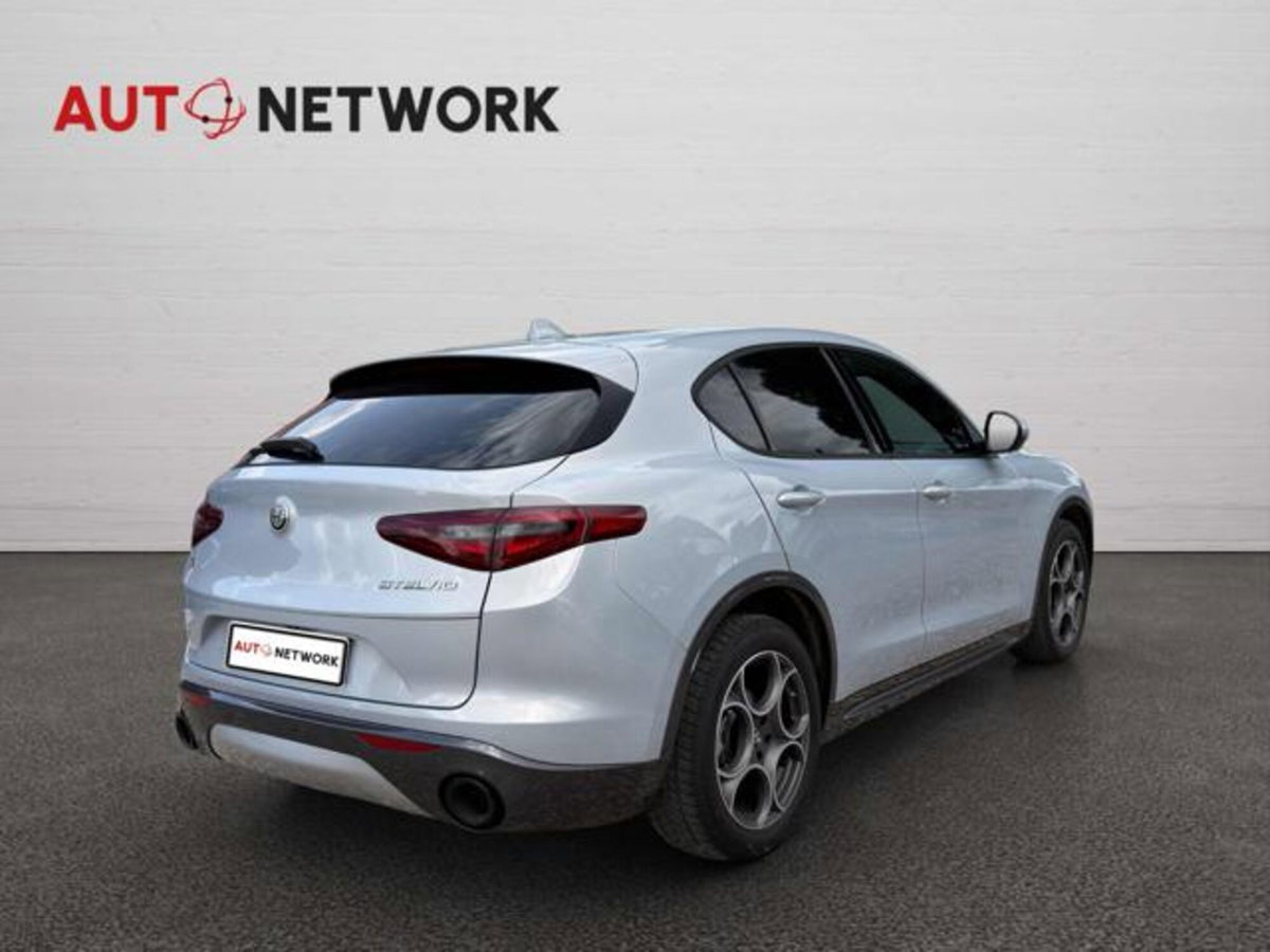 Alfa Romeo Stelvio Stelvio 2.2 Turbodiesel 210 CV AT8 Q4 Ti (4)