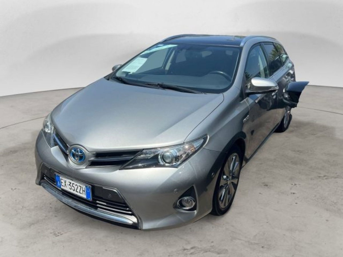 Toyota Auris 1.8 Hybrid Lounge
