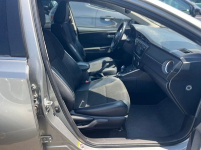 Toyota Auris 1.8 Hybrid Lounge (8)