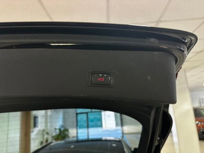 Audi A4 Avant 2.0 TDI ultra 136CV Business (7)