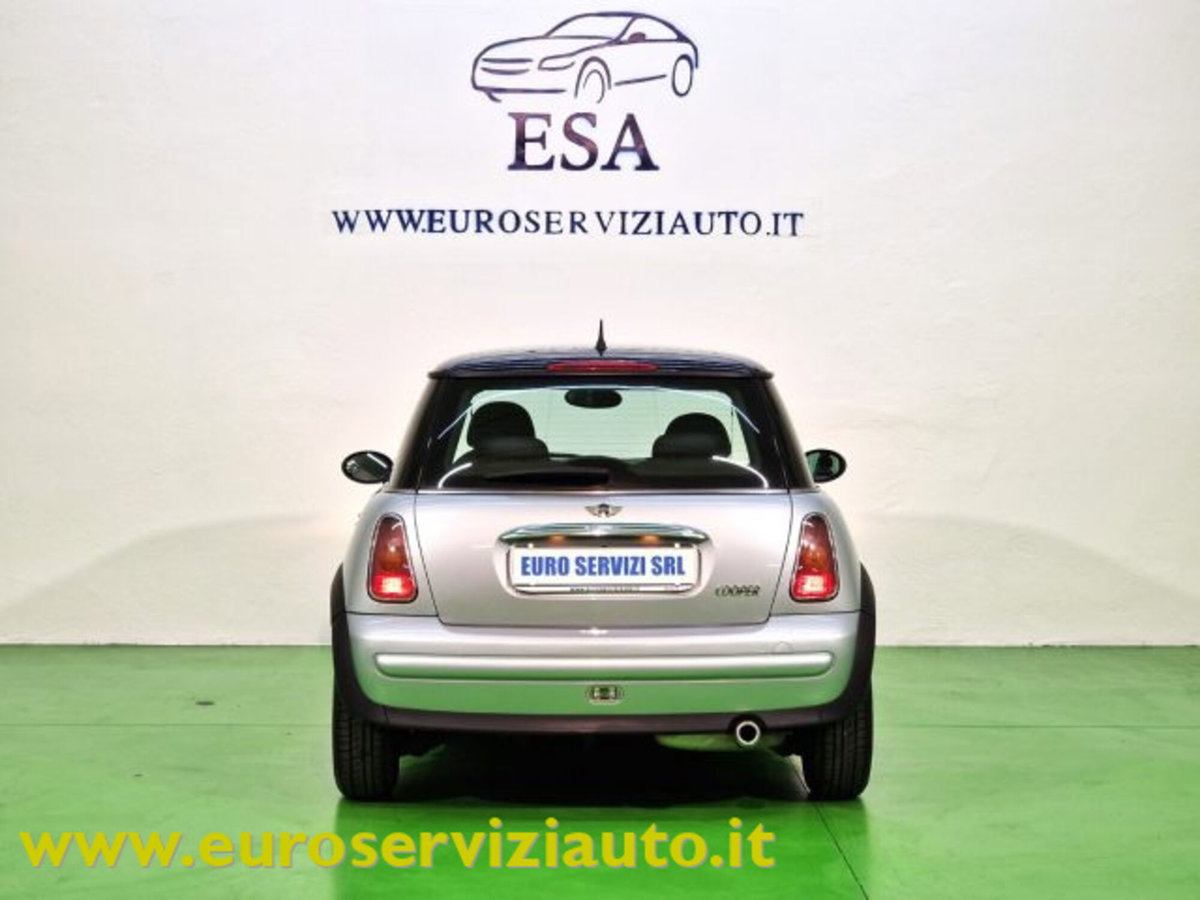 MINI Mini 1.6 16V Cooper (10)