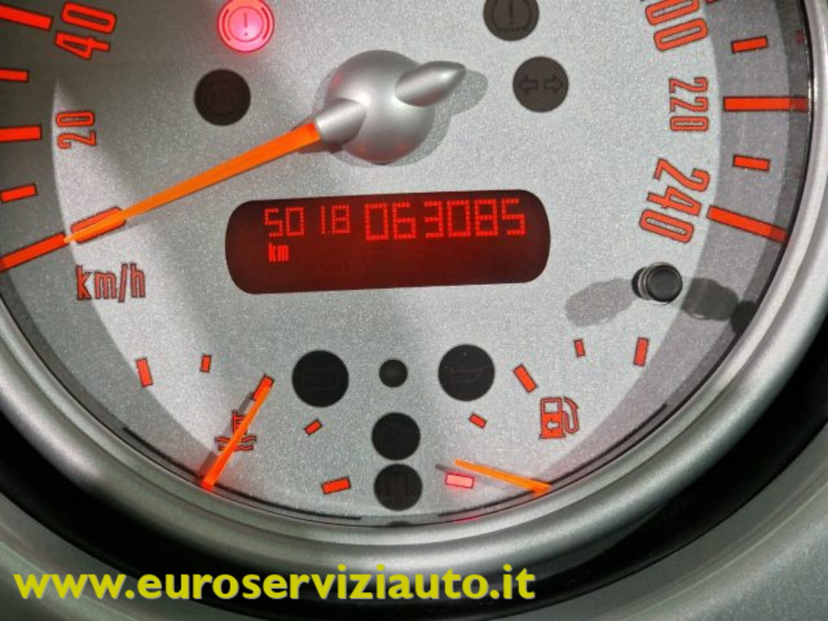 MINI Mini 1.6 16V Cooper (13)