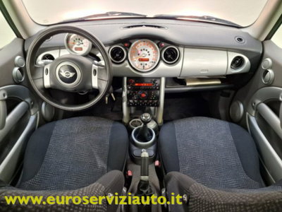 MINI Mini 1.6 16V Cooper (14)