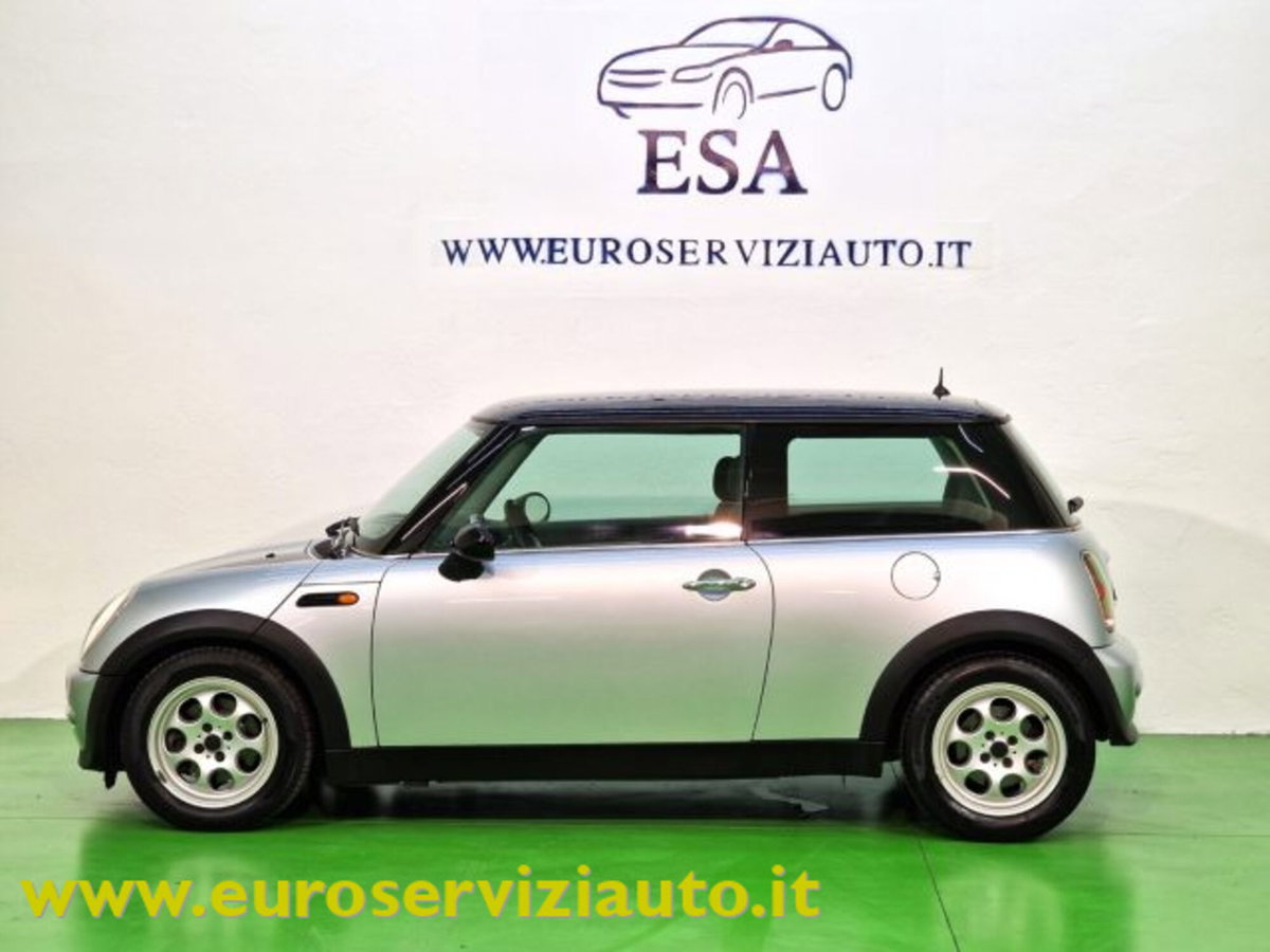MINI Mini 1.6 16V Cooper (5)