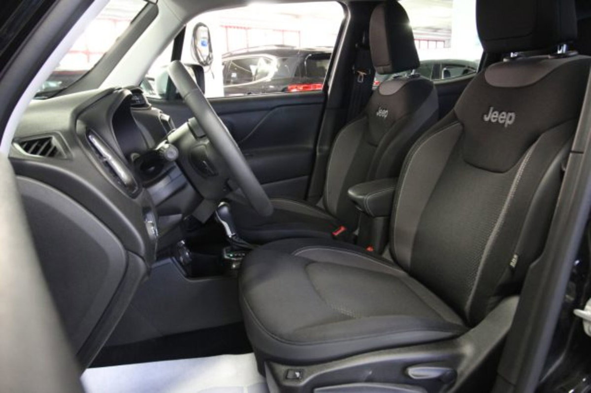 Jeep Renegade 1.3 T4 190CV PHEV 4xe AT6 Limited (19)