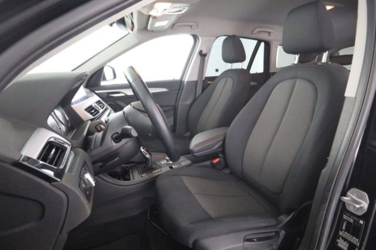 BMW X1 sDrive18d Business Advantage (2)