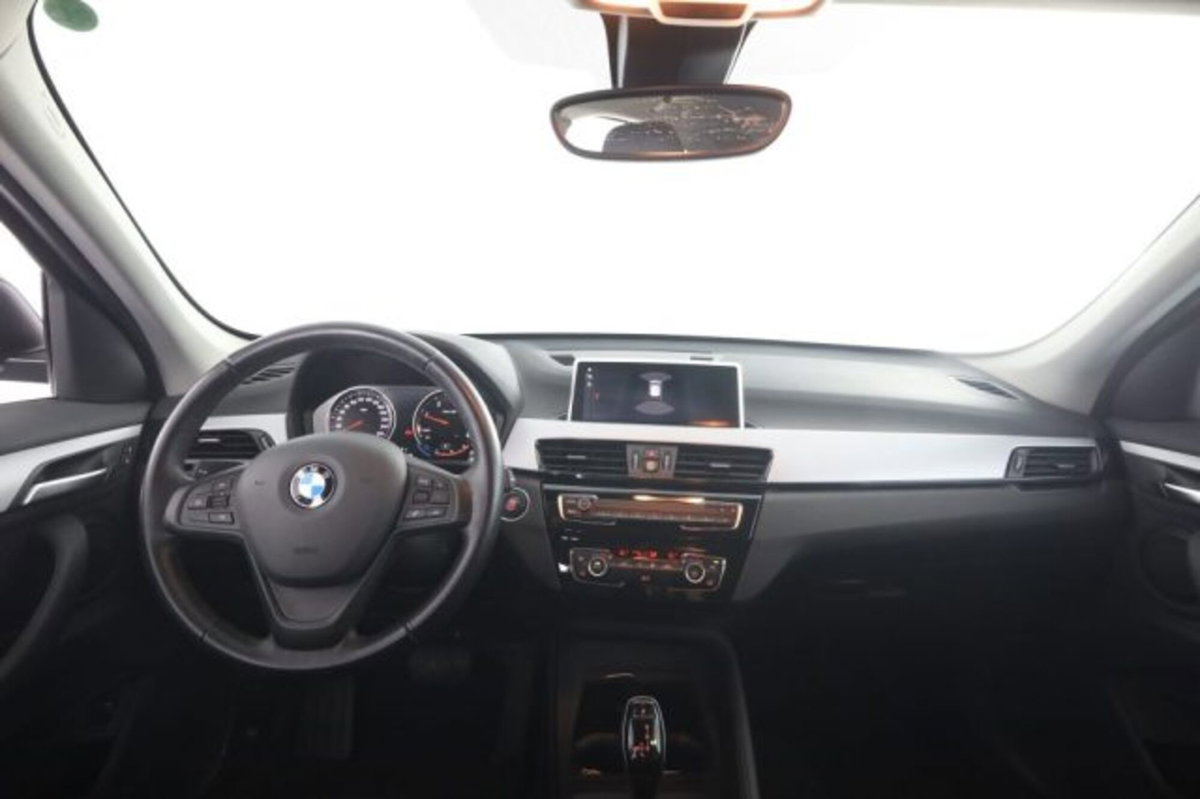 BMW X1 sDrive18d Business Advantage (4)