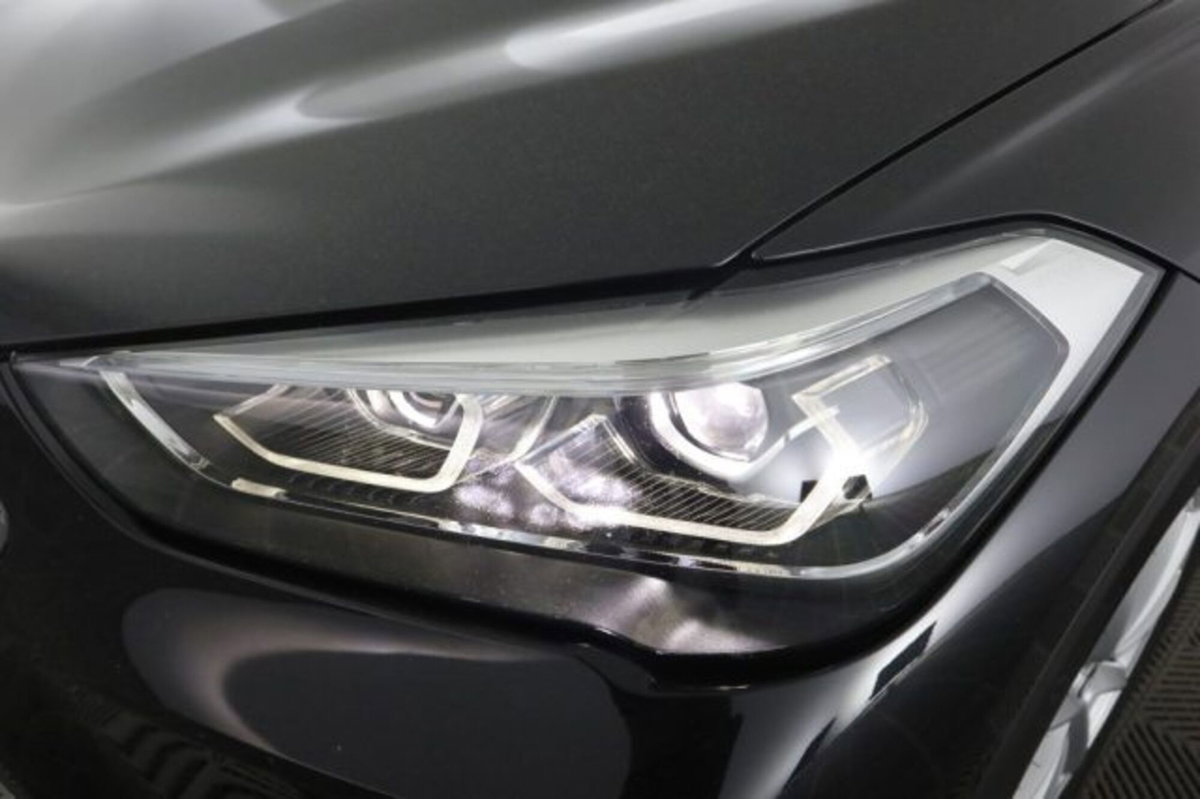 BMW X1 sDrive18d Business Advantage (9)