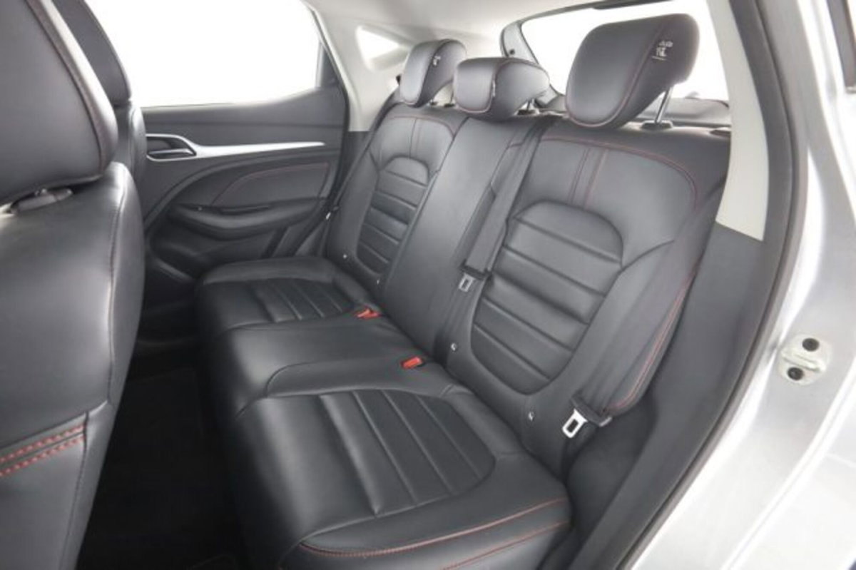 Mg ZS ZS 1.5 Luxury (3)