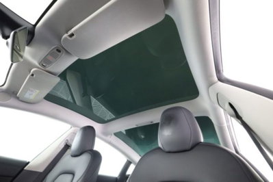 Tesla Model 3 Long Range awd (14)