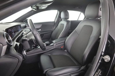 Mercedes-Benz Classe A 200 d Automatic Business (2)