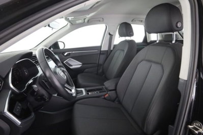 Audi Q3 40 TDI quattro S tronic Business (2)