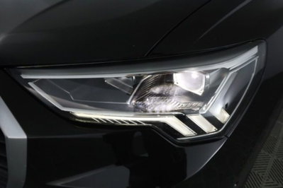 Audi Q3 40 TDI quattro S tronic Business (9)