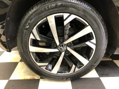 Volkswagen Polo 1.0 Edition 80cv (9)