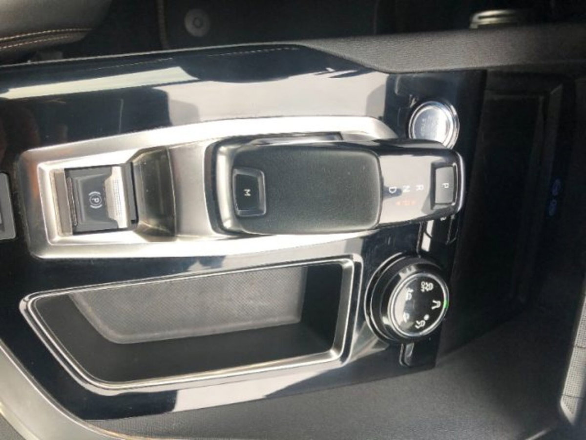 Peugeot 3008 BlueHDi 130 S&S EAT8 GT (15)