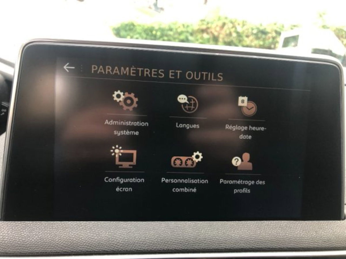 Peugeot 3008 BlueHDi 130 S&S EAT8 GT (16)