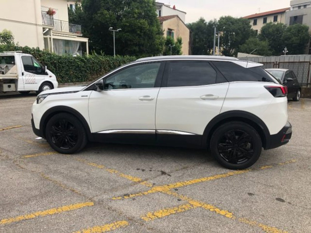 Peugeot 3008 BlueHDi 130 S&S EAT8 GT (7)