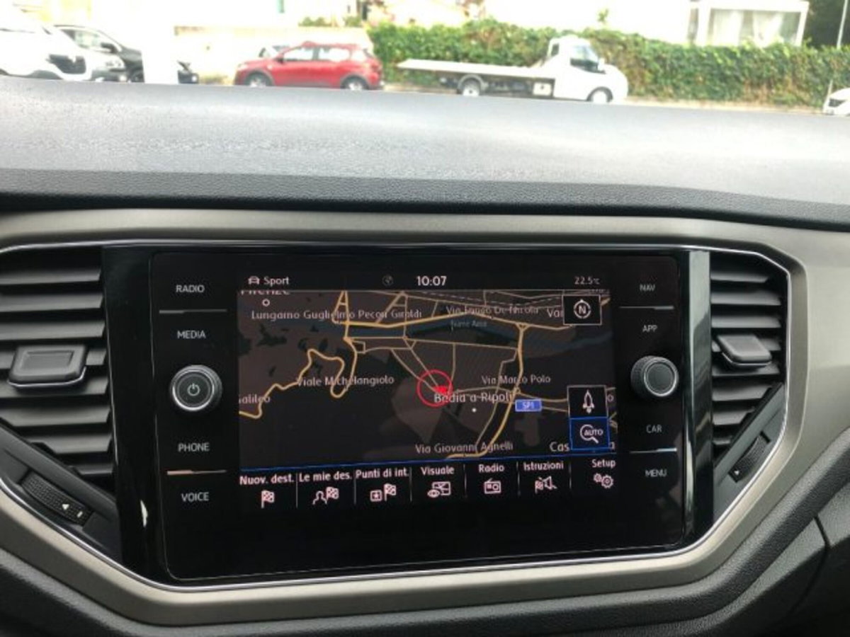 Volkswagen T-Roc 2.0 TDI SCR 150 CV DSG Business BlueMotion Technology (18)