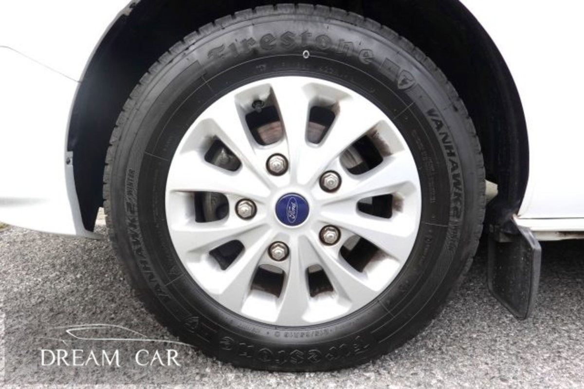 Ford Tourneo Custom 320 2.0 TDCi 130CV MHEV PC Trend (16)